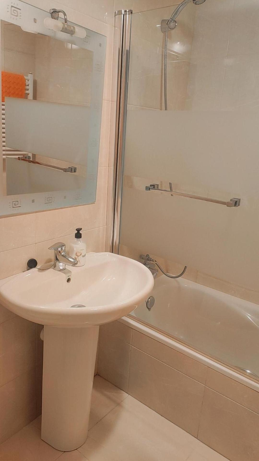 Habitacion Renfe Παμπλόνα Εξωτερικό φωτογραφία